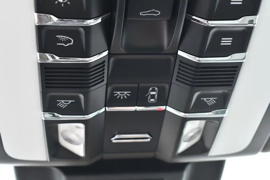 2018 Porsche Macan - $25,455