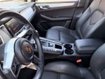2021 Macan Thumbnail 16