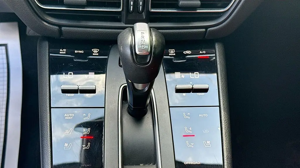 2023 Porsche Macan S