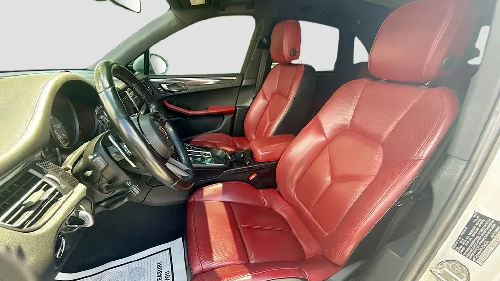 2023 Porsche Macan S