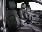 2023 Macan Thumbnail 32