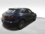 2018 Macan Thumbnail 4