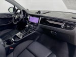 2023 Macan Thumbnail 30