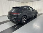 2024 Macan Thumbnail 3