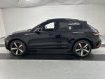 2024 Macan Thumbnail 6