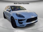 2017 Macan Thumbnail 4