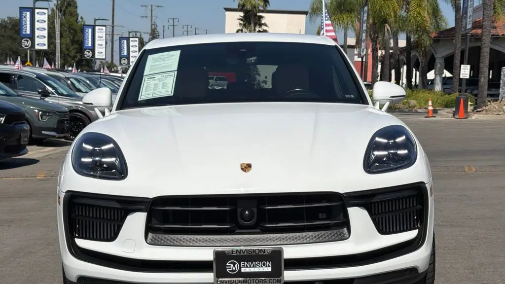 2023 Porsche Macan S