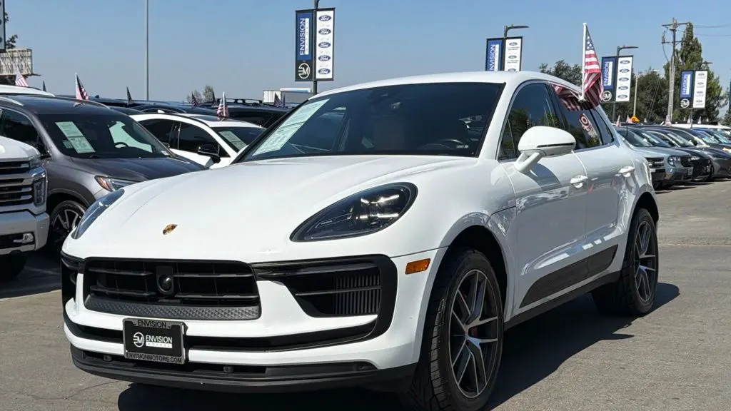 2023 Porsche Macan S