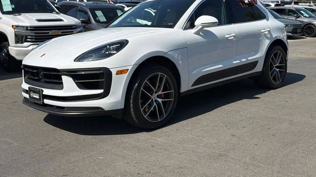 2023 Porsche Macan S