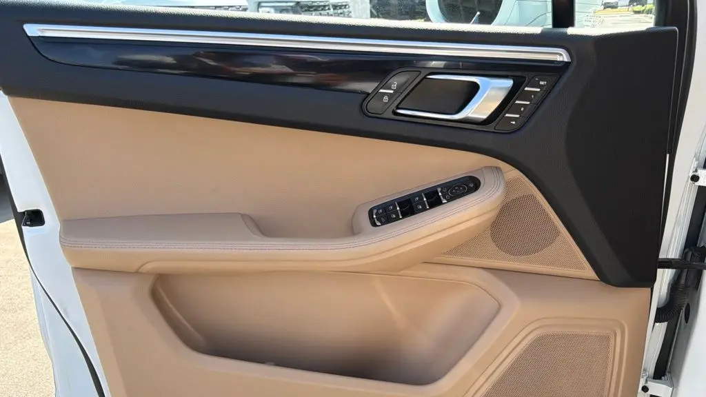 2023 Porsche Macan S