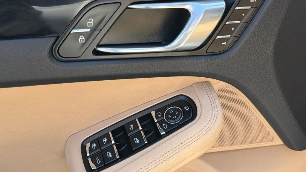 2023 Porsche Macan S