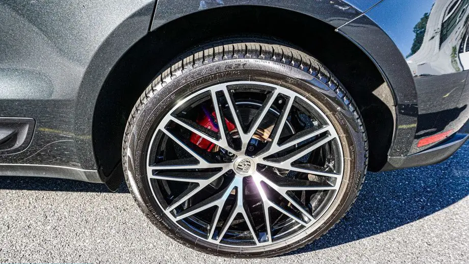2024 Porsche Macan S