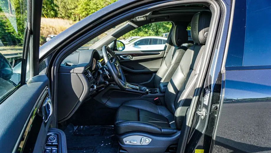 2024 Porsche Macan S