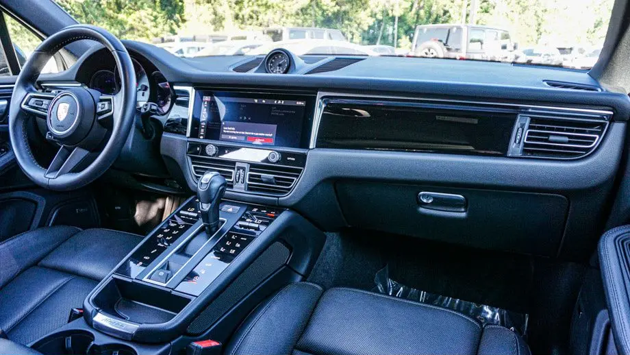 2024 Porsche Macan S