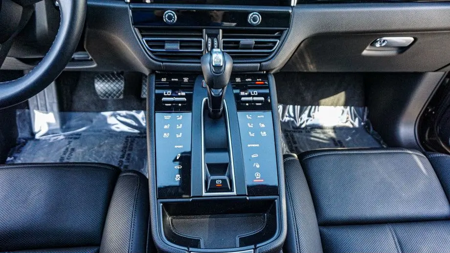 2024 Porsche Macan S
