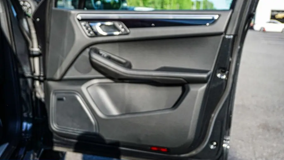 2024 Porsche Macan S