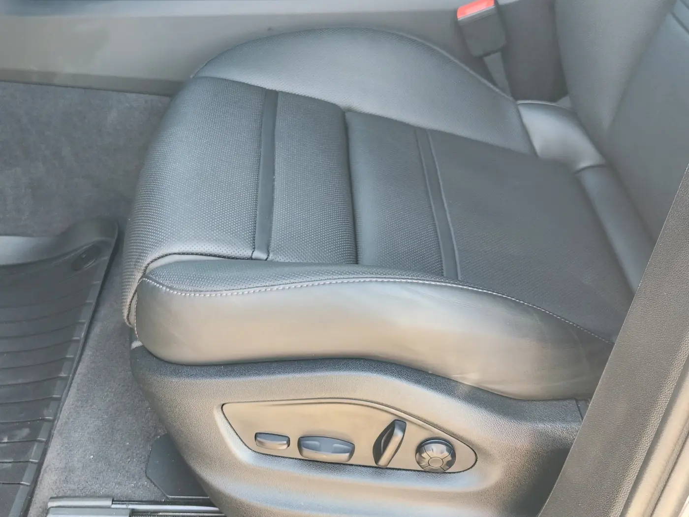 2025 Porsche Cayenne - $123,901