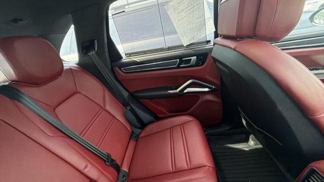 2021 Porsche Cayenne Turbo S E-Hybrid