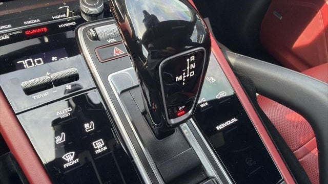 2021 Porsche Cayenne Turbo S E-Hybrid