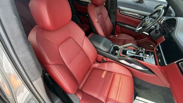 2021 Porsche Cayenne Turbo S E-Hybrid