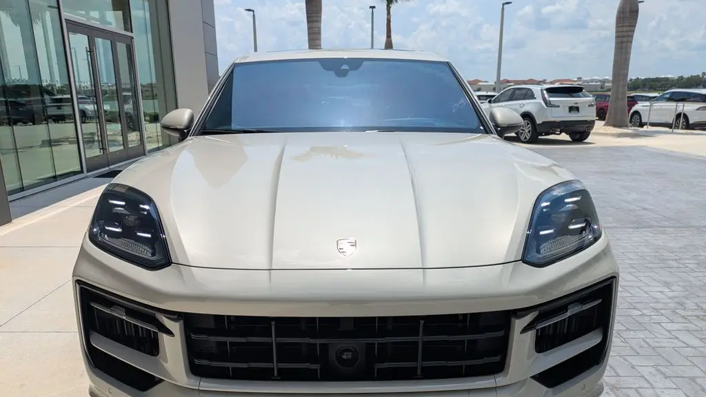 2024 Porsche Cayenne S