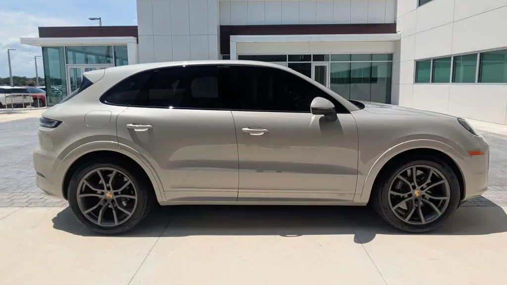 2024 Porsche Cayenne S