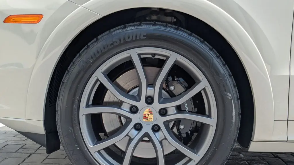 2024 Porsche Cayenne S