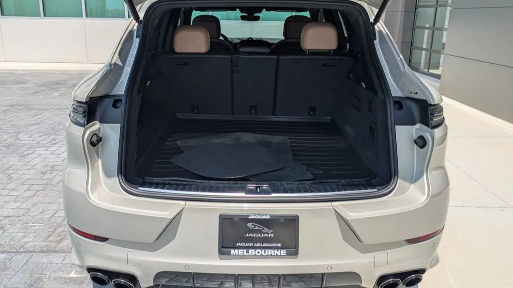 2024 Porsche Cayenne S
