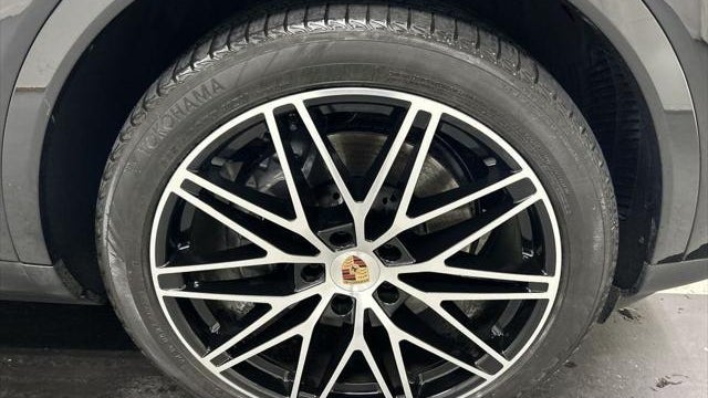 2025 Porsche Cayenne Coupe