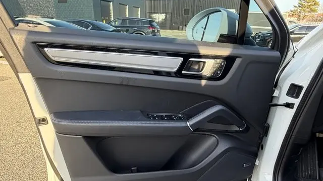 2023 Porsche Cayenne Coupe