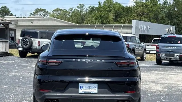 2022 Porsche Cayenne Coupe