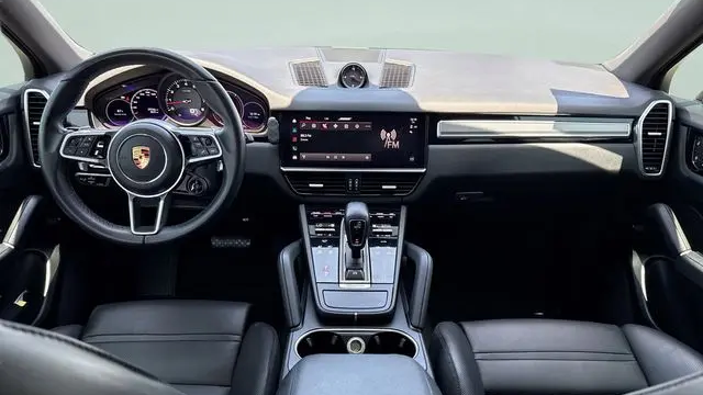 2022 Porsche Cayenne Coupe