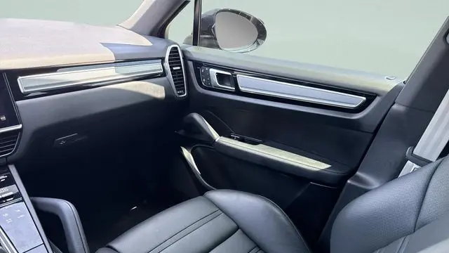 2022 Porsche Cayenne Coupe