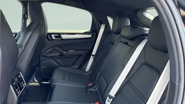 2022 Porsche Cayenne Coupe