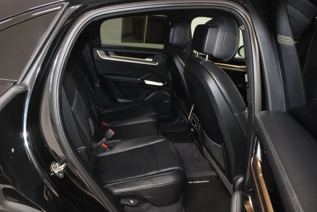 2024 Porsche Cayenne - $66,718