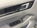 2020 Cayenne Thumbnail 23