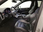 2020 Cayenne Thumbnail 11