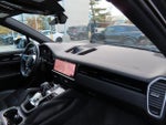 2021 Cayenne Thumbnail 16