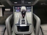 2023 Cayenne Thumbnail 18