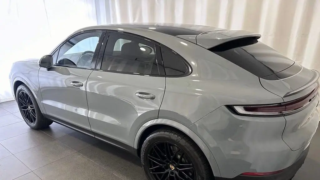 2024 Porsche Cayenne Coupe