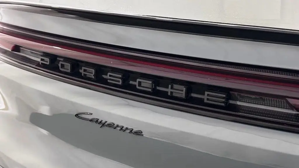 2024 Porsche Cayenne Coupe