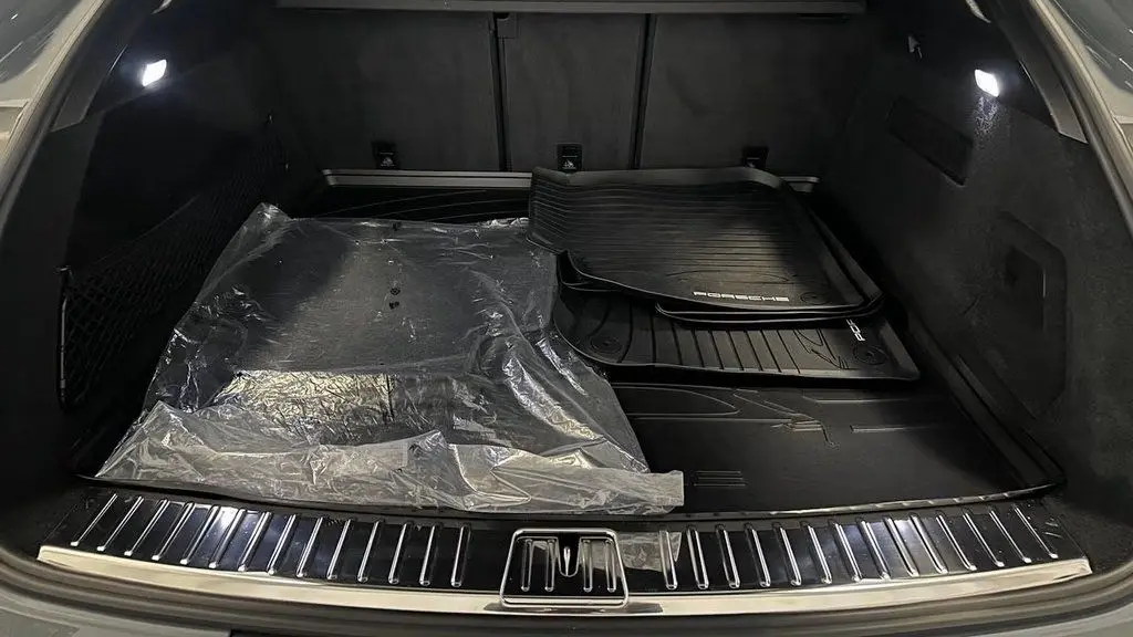 2024 Porsche Cayenne Coupe