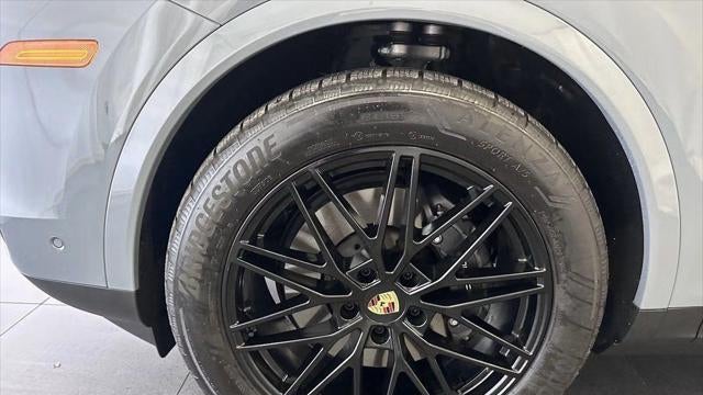 2024 Porsche Cayenne Coupe
