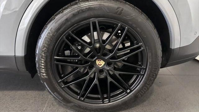 2024 Porsche Cayenne Coupe