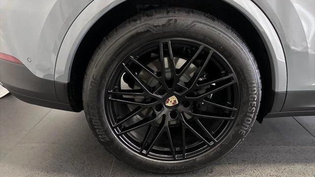 2024 Porsche Cayenne Coupe
