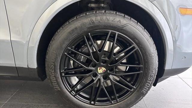 2024 Porsche Cayenne Coupe