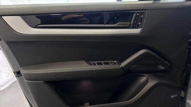 2024 Porsche Cayenne Coupe