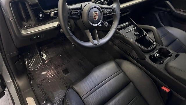 2024 Porsche Cayenne Coupe