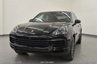 2021 Porsche Cayenne with Jet Black Metallic Exterior
