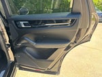 2022 Cayenne Thumbnail 16